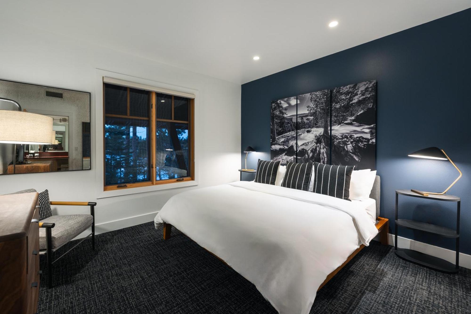 One Bedroom King Suite,1505890441:JPEG